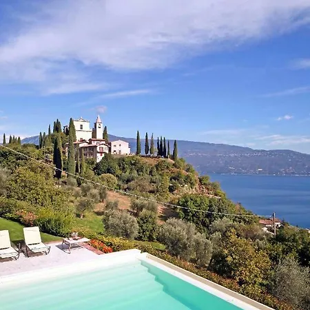 Garda Panoramic Manor