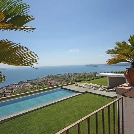 Garda Panoramic Manor Vila Toscolano Maderno