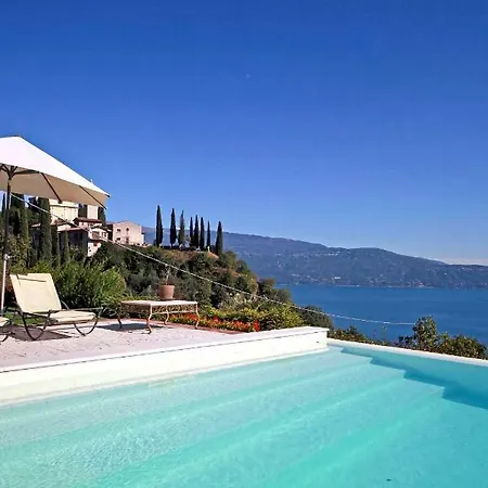 Vila Garda Panoramic Manor