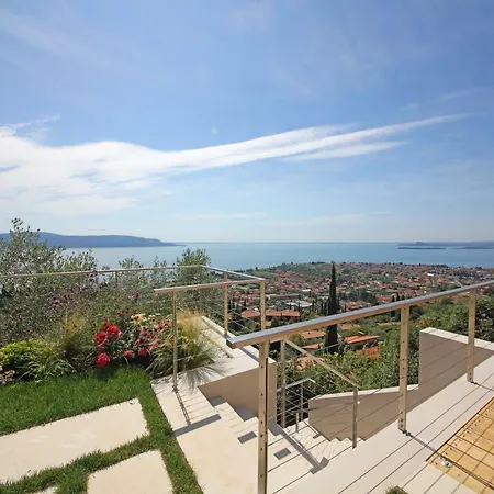 Garda Panoramic Manor