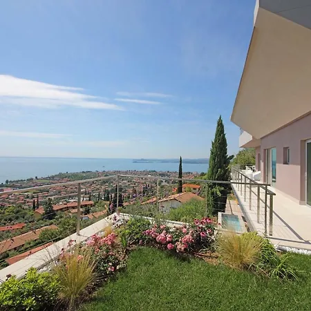 Vila Garda Panoramic Manor *