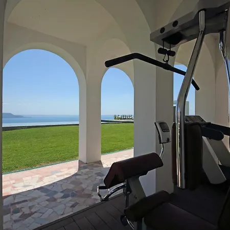 Garda Panoramic Manor Vila *