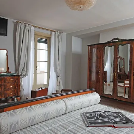Garda Panoramic Manor