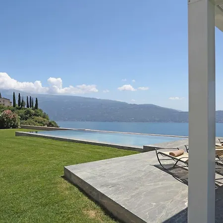 Vila Garda Panoramic Manor
