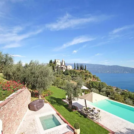 Villa Garda Panoramic Manor