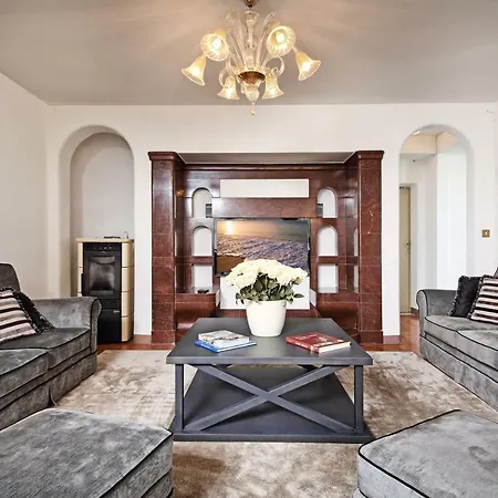 Garda Panoramic Manor